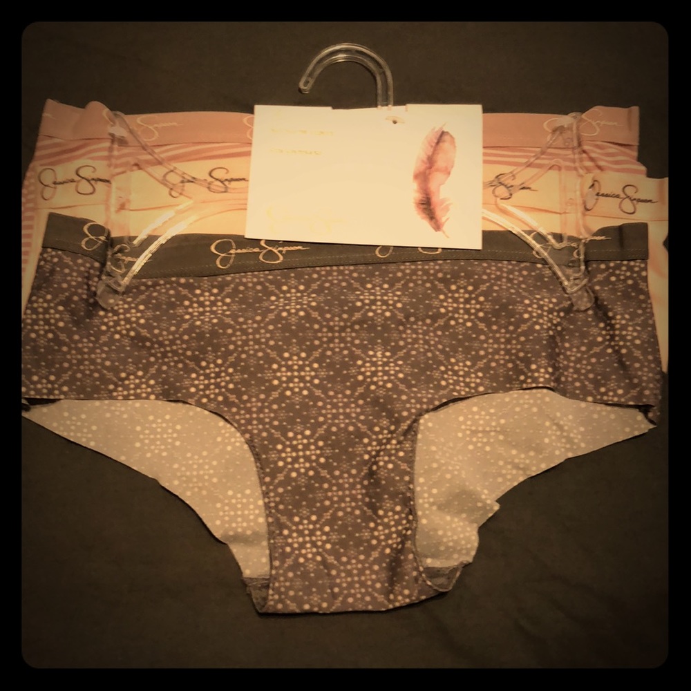 Jessica Simpson pack panty